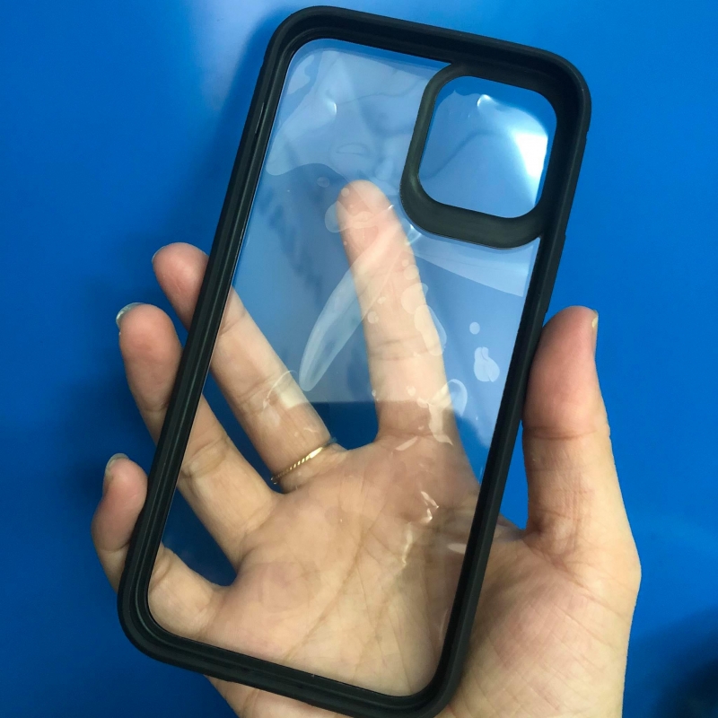 Ốp Lưng iPhone 12 Pro Max Dạng chống sốc viền vân được làm từ nhựa lưng cứng Polypropylene kết hợp viền dẻo giúp bảo vệ máy an toàn tuyệt đố